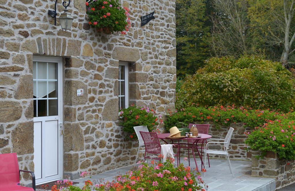 Hôtel Auberge de la Motte Jean Saint-Coulomb Exterior foto
